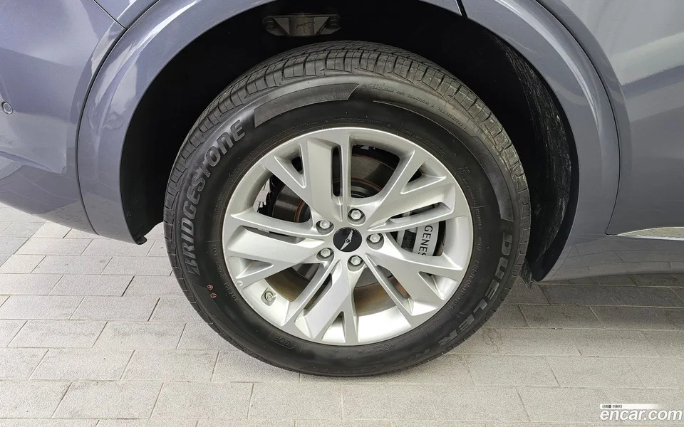 Genesis GV70 2.5T AWD 2024 — миниатюра 2