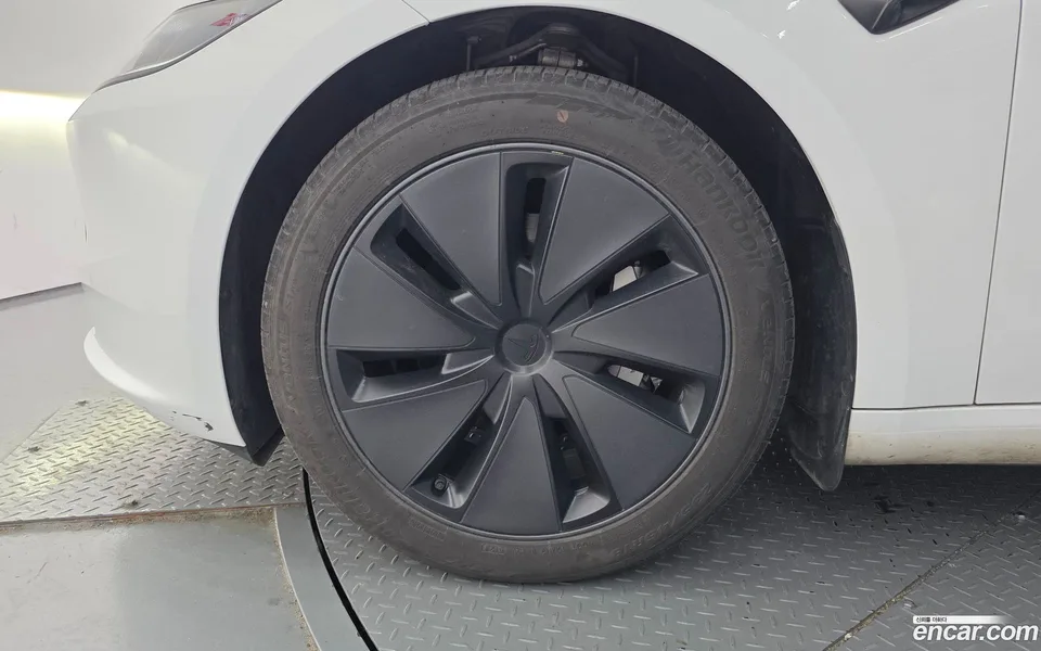 Tesla Model 3 RWD 2024 — миниатюра 2