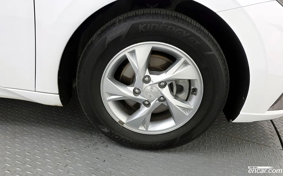 Hyundai Avante 1.6 2022 — миниатюра 2