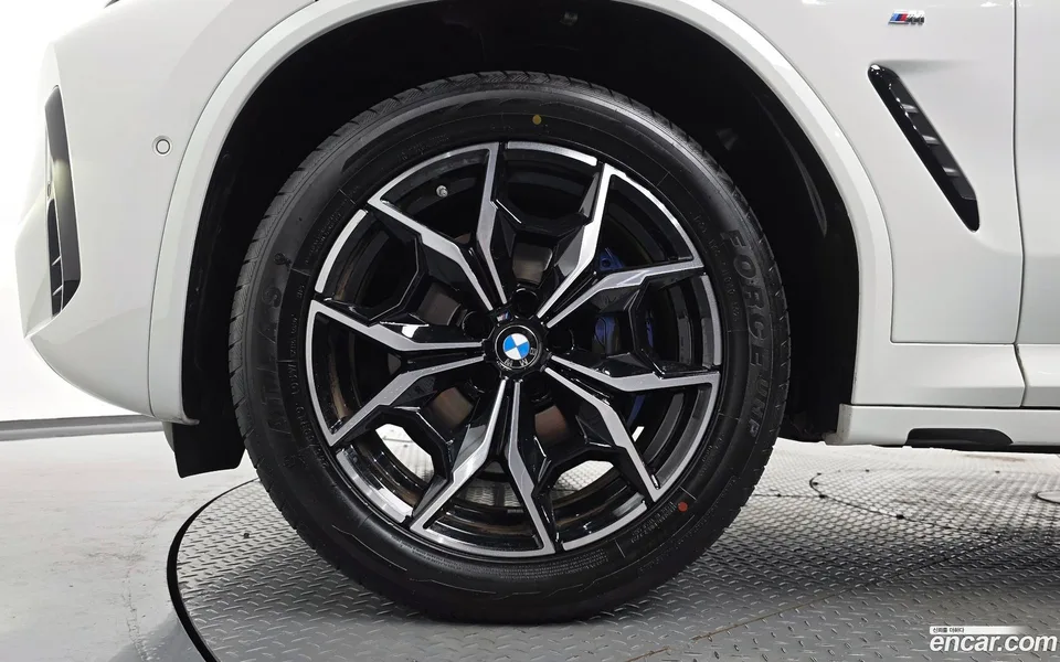 BMW X4 xDrive20i M 2024 — миниатюра 2