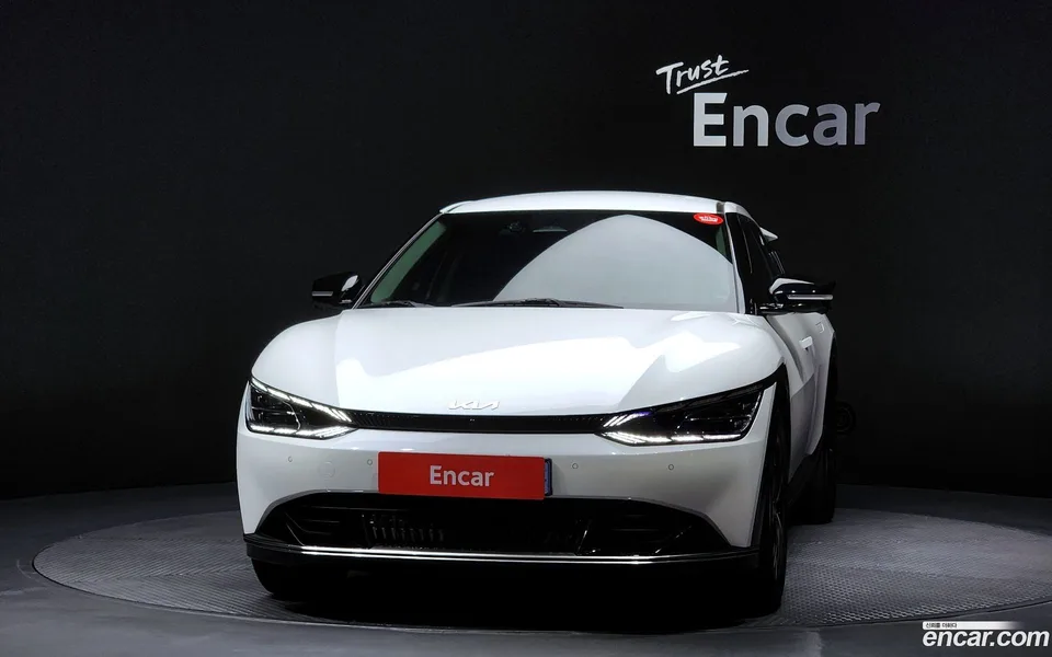 Kia EV6 2023 — thumbnail 3