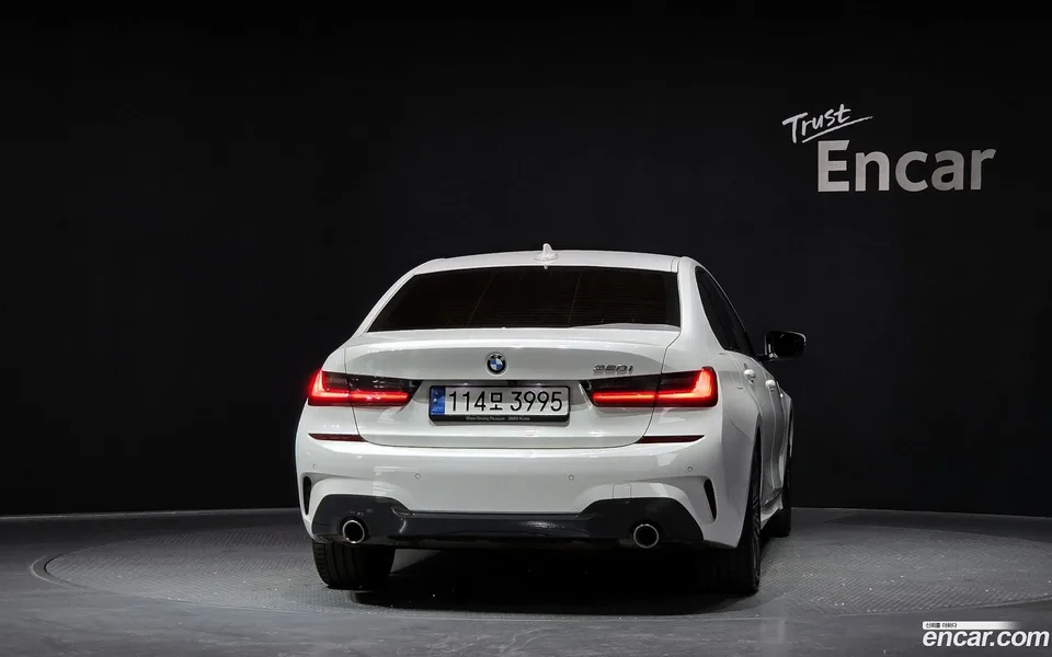 BMW 3 Series 320i M 2022 — миниатюра 4