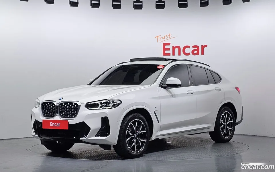 BMW X4 xDrive20i M 2023 — миниатюра 2