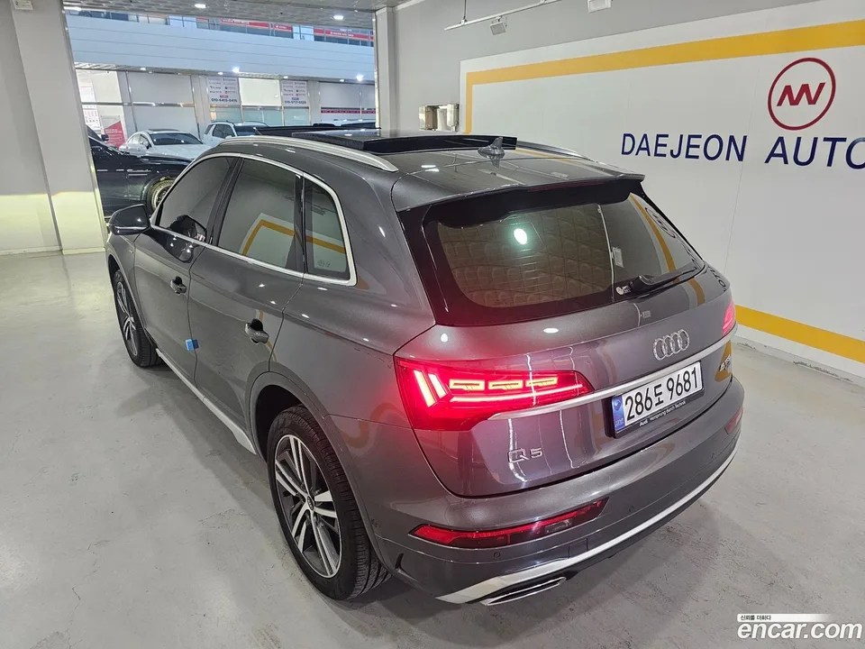 Audi Q5 45 TFSI 2023 — миниатюра 5
