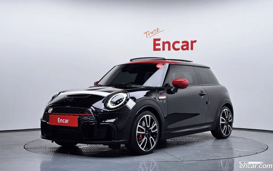 MINI Cooper S JCW 2023 — photo 1, buy with delivery to Moscow