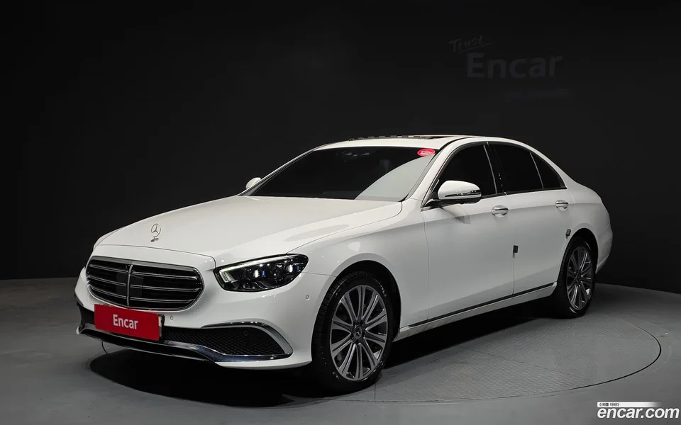 Mercedes-Benz E-Class 2022