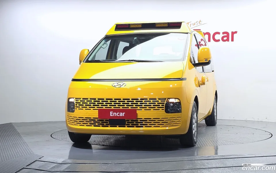 Hyundai Staria L3.5 2024 — thumbnail 3