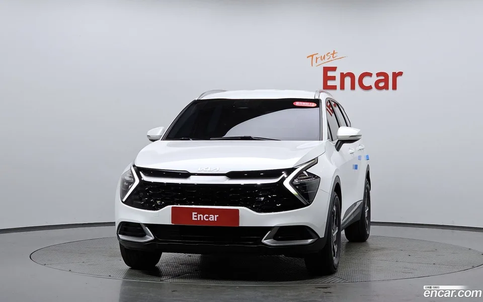 Kia Sportage Hybrid 2WD 2023 — миниатюра 3
