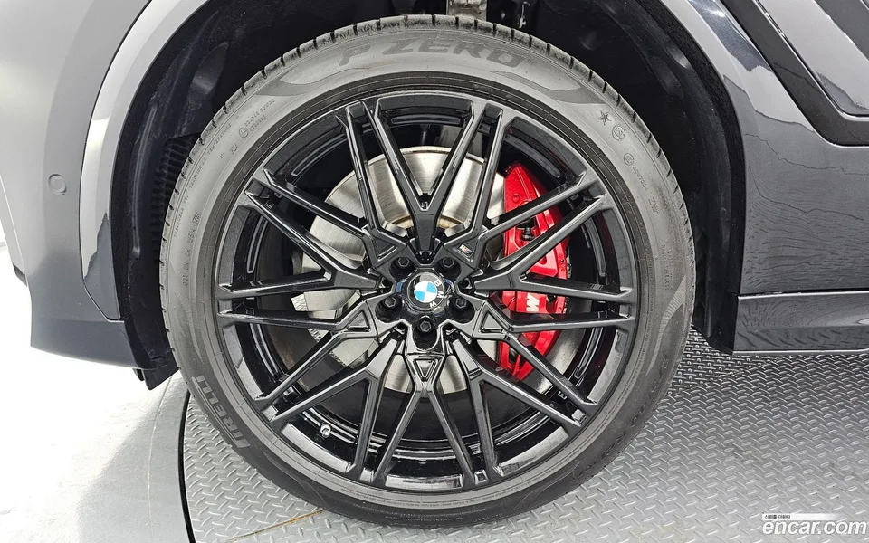 BMW X6 M60i 2024 — миниатюра 5