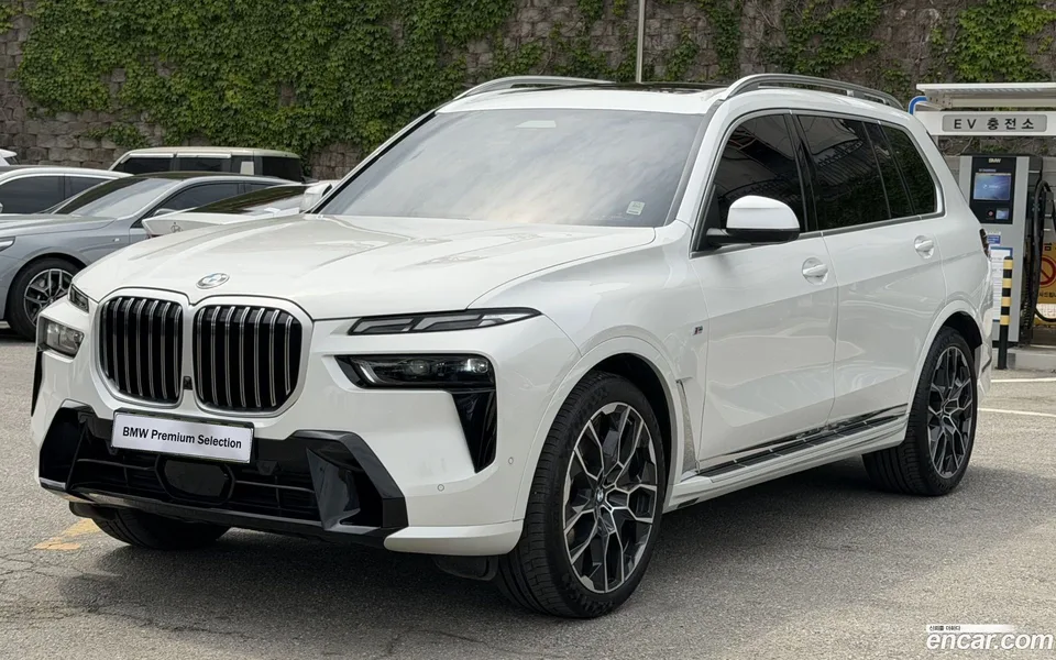 BMW X7 xDrive 40i M 6 2024 — фото 1, купить с доставкой в Москву