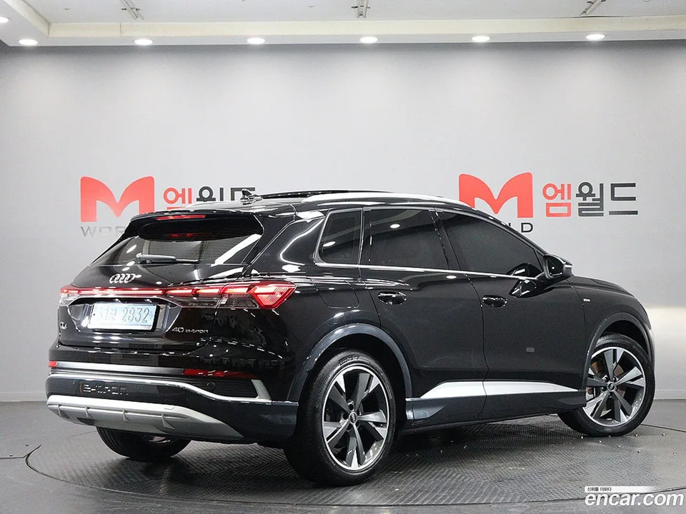 Audi Q4 e-tron 40 2023 — миниатюра 3