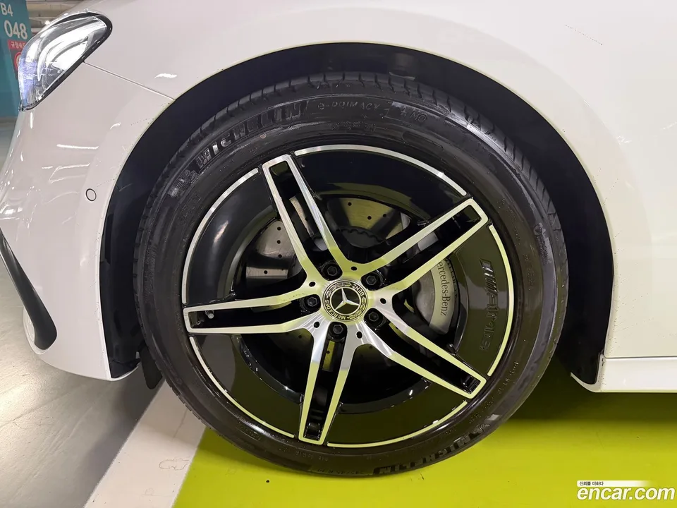 Mercedes-Benz E-Class E200 AMG Line 2025 — миниатюра 4