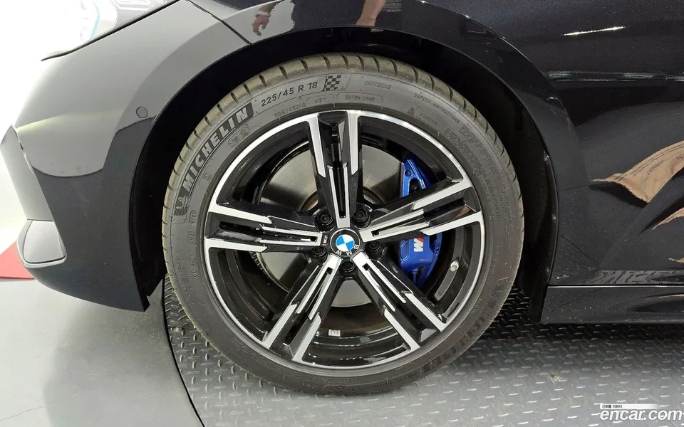 BMW 3 Series 320i M 2024 — миниатюра 2