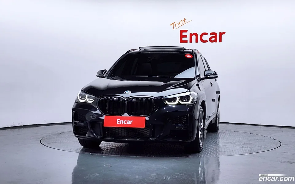 BMW X1 xDrive 20i M 2022 — миниатюра 3