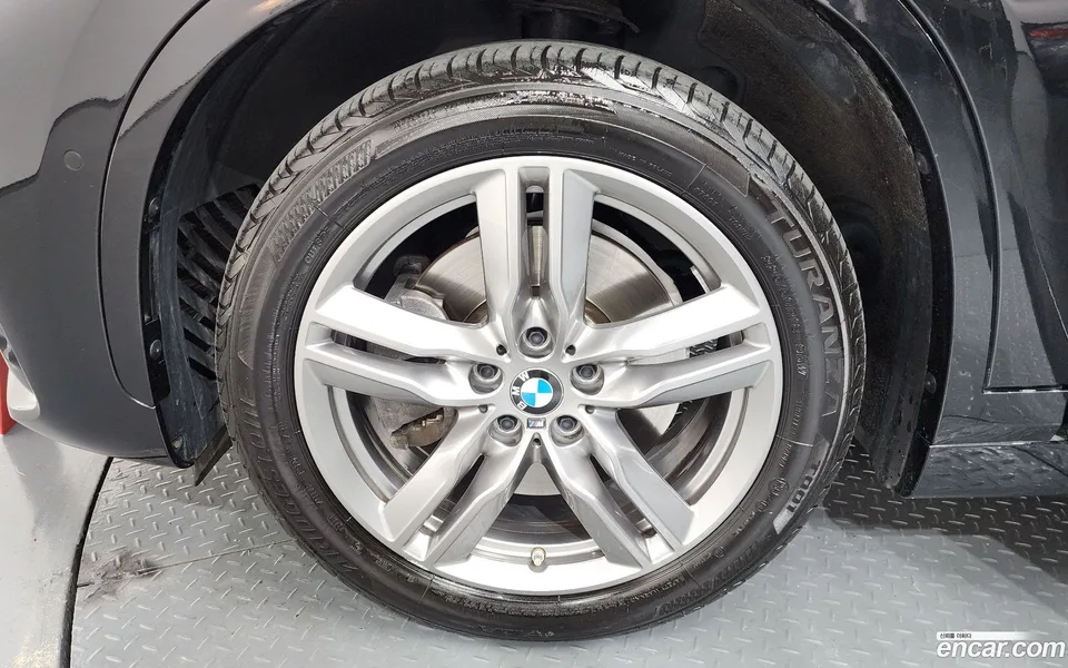 BMW X1 xDrive 20i M 2022 — миниатюра 5