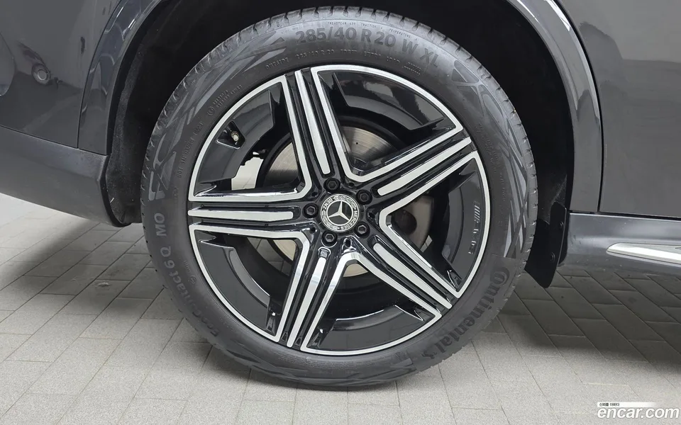 Mercedes-Benz GLC-Class GLC300 4MATIC 2023 — миниатюра 2