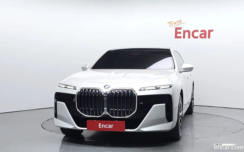 BMW 7 Series 740i xDrive M 2025 — миниатюра 3
