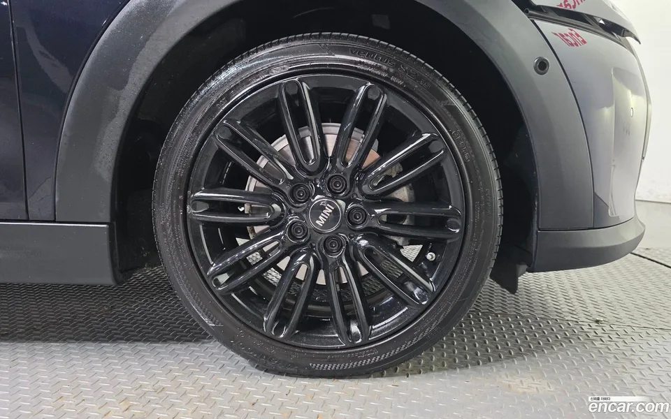 MINI Cooper 2023 — миниатюра 5