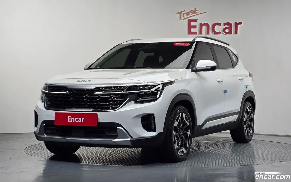 Kia Seltos 1.6 2WD 2025 — photo 1, buy with delivery to Moscow