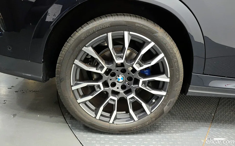BMW X6 xDrive40i M 2024 — миниатюра 5