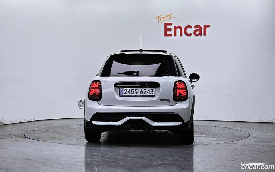 MINI Cooper S 2023 — миниатюра 4