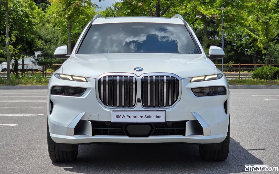 BMW X7 xDrive 40i 6 2025 — миниатюра 3