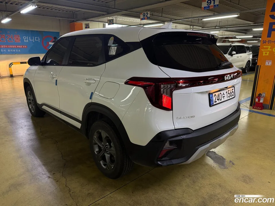 Kia Seltos 1.6 2WD 2024 — миниатюра 3