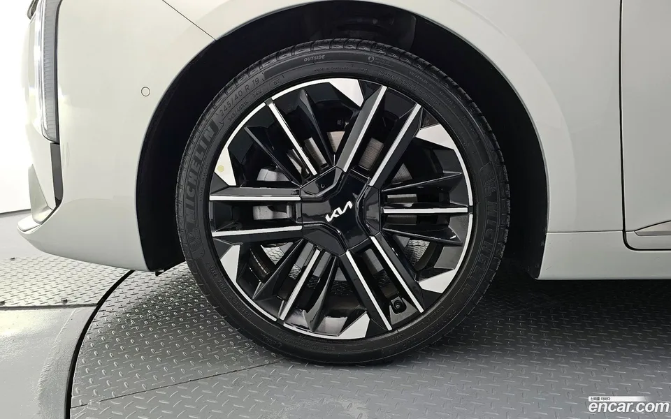 Kia K8 2.5 2WD 2025 — миниатюра 5