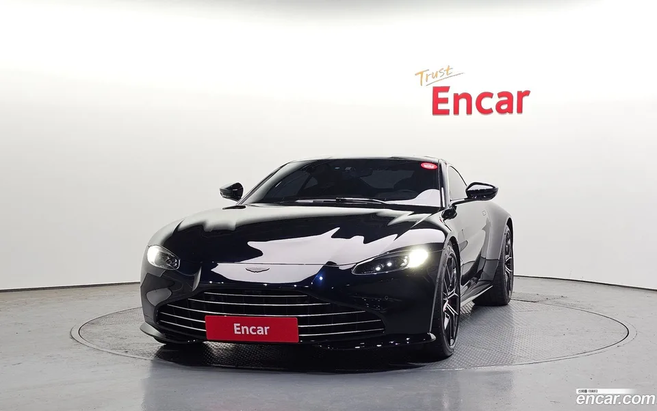 Aston Martin Vantage 4.0 V8 2023 — миниатюра 3