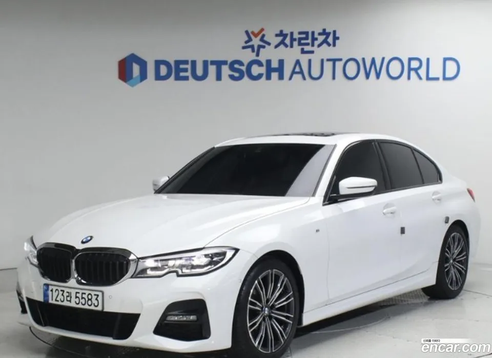 BMW 3 Series 320i M 2022 — фото 1, купить с доставкой в Москву
