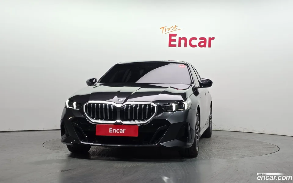 BMW 5 Series 520i M 2024 — миниатюра 3