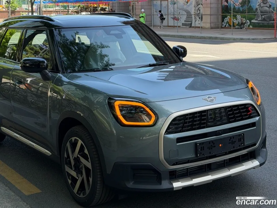 MINI Cooper S Countryman ALL4 2026 — миниатюра 3