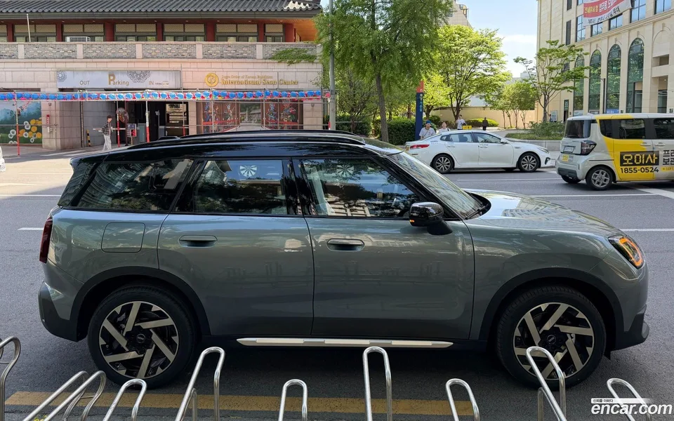 MINI Cooper S Countryman ALL4 2026 — миниатюра 4