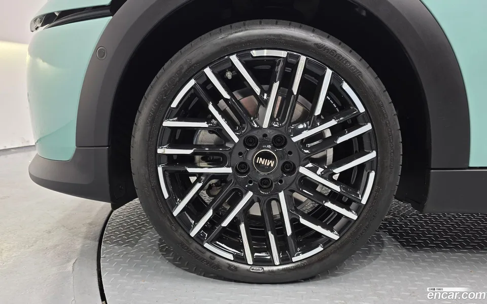 MINI Cooper S 5 2024 — миниатюра 2