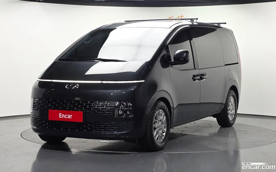Hyundai Staria L3.5 3 2022 — фото 1, купить с доставкой в Москву