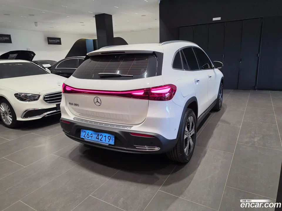 Mercedes-Benz EQA EQA250 2025 — миниатюра 2