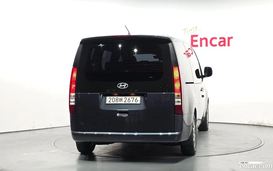 Hyundai Staria 9 2024 — миниатюра 4