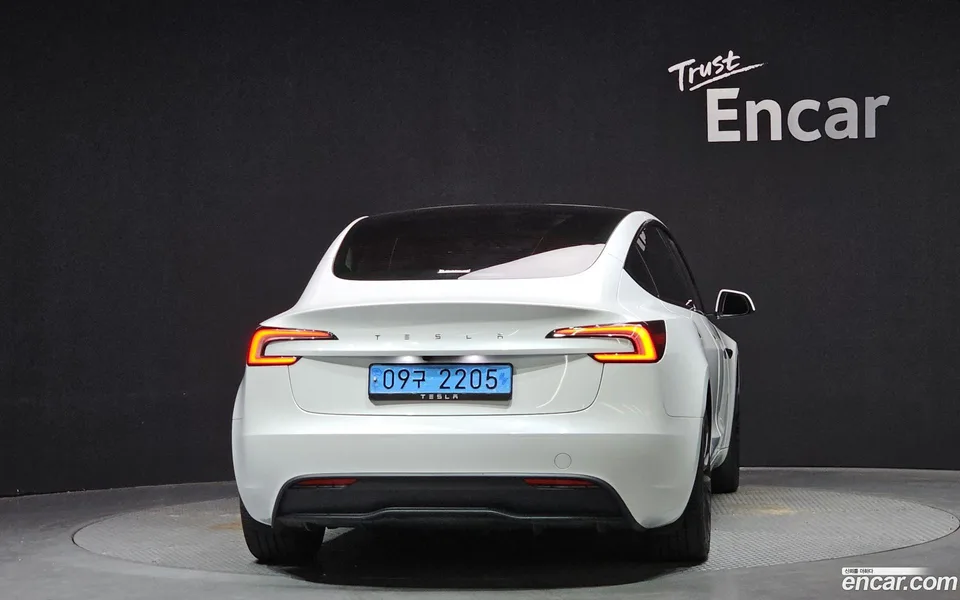 Tesla Model 3 RWD 2024 — миниатюра 4