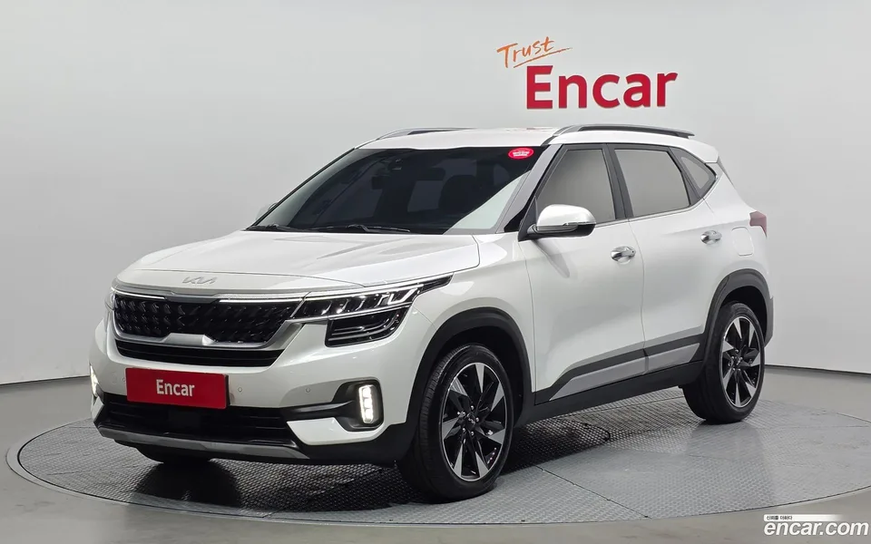 Kia Seltos 1.6 2WD 2022 — фото 1, купить с доставкой в Москву