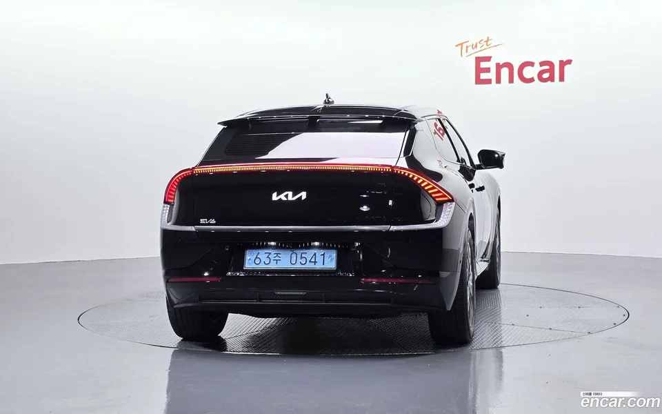 Kia EV6 2023 — миниатюра 4