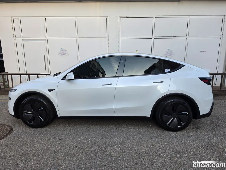Tesla Model Y AWD 2026 — миниатюра 3