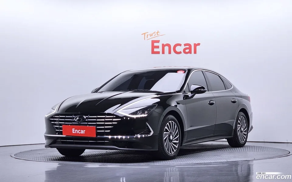 Hyundai Sonata Hybrid 2023 — фото 1, купить с доставкой в Москву