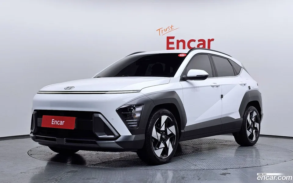 Hyundai Kona 2.0 2WD 2023 — фото 1, купить с доставкой в Москву