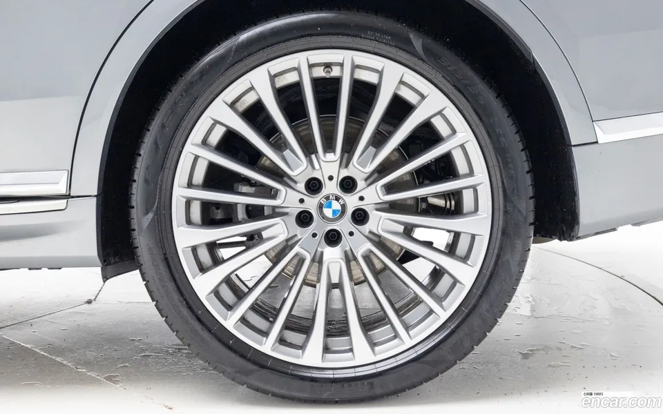 BMW X7 xDrive 40i 6 2025 — миниатюра 2