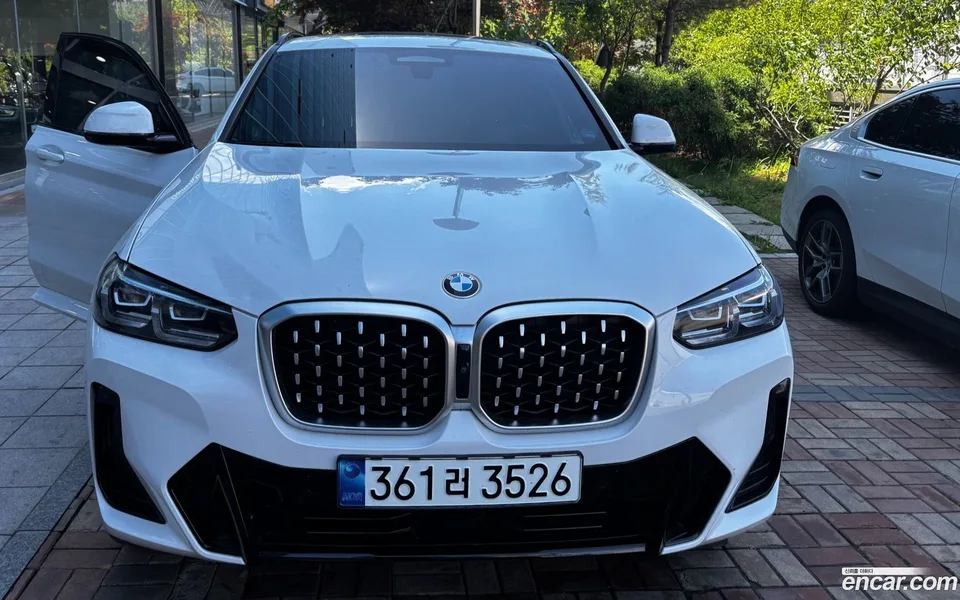 BMW X4 xDrive20i M 2023 — фото 1, купить с доставкой в Москву