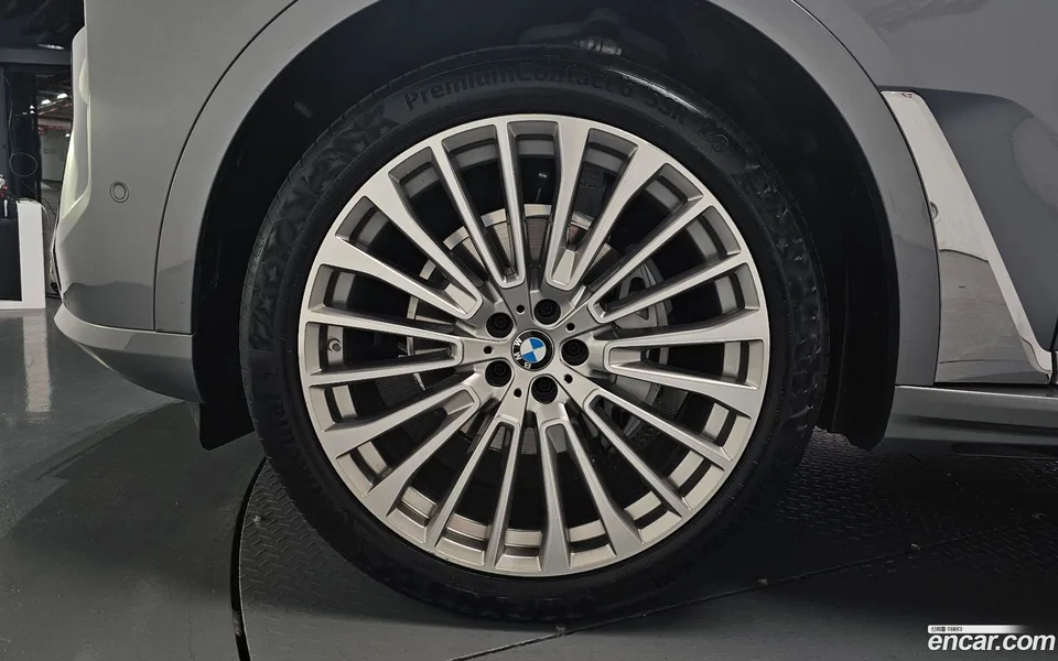 BMW X7 xDrive 40i 7 2024 — миниатюра 5
