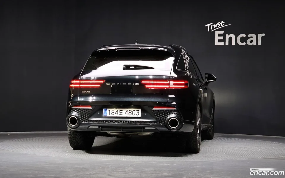 Genesis GV70 2.5T 2WD 2023 — миниатюра 4