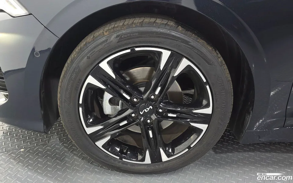 Kia K5 2.0 2023 — миниатюра 2