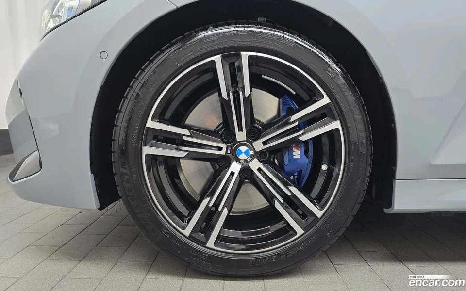 BMW 3 Series 320i M 2025 — миниатюра 2