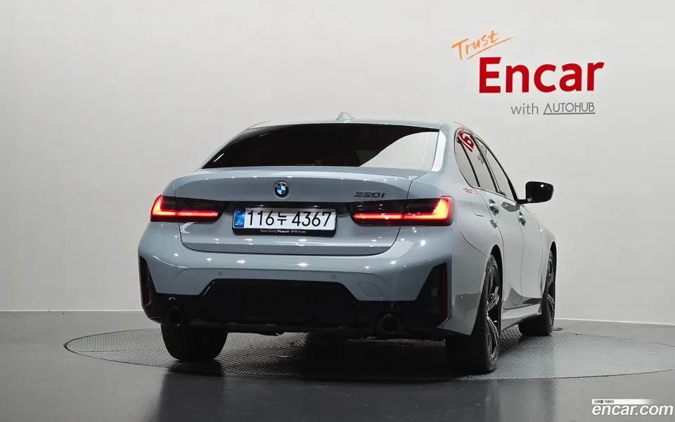 BMW 3 Series 320i M 2025 — миниатюра 4